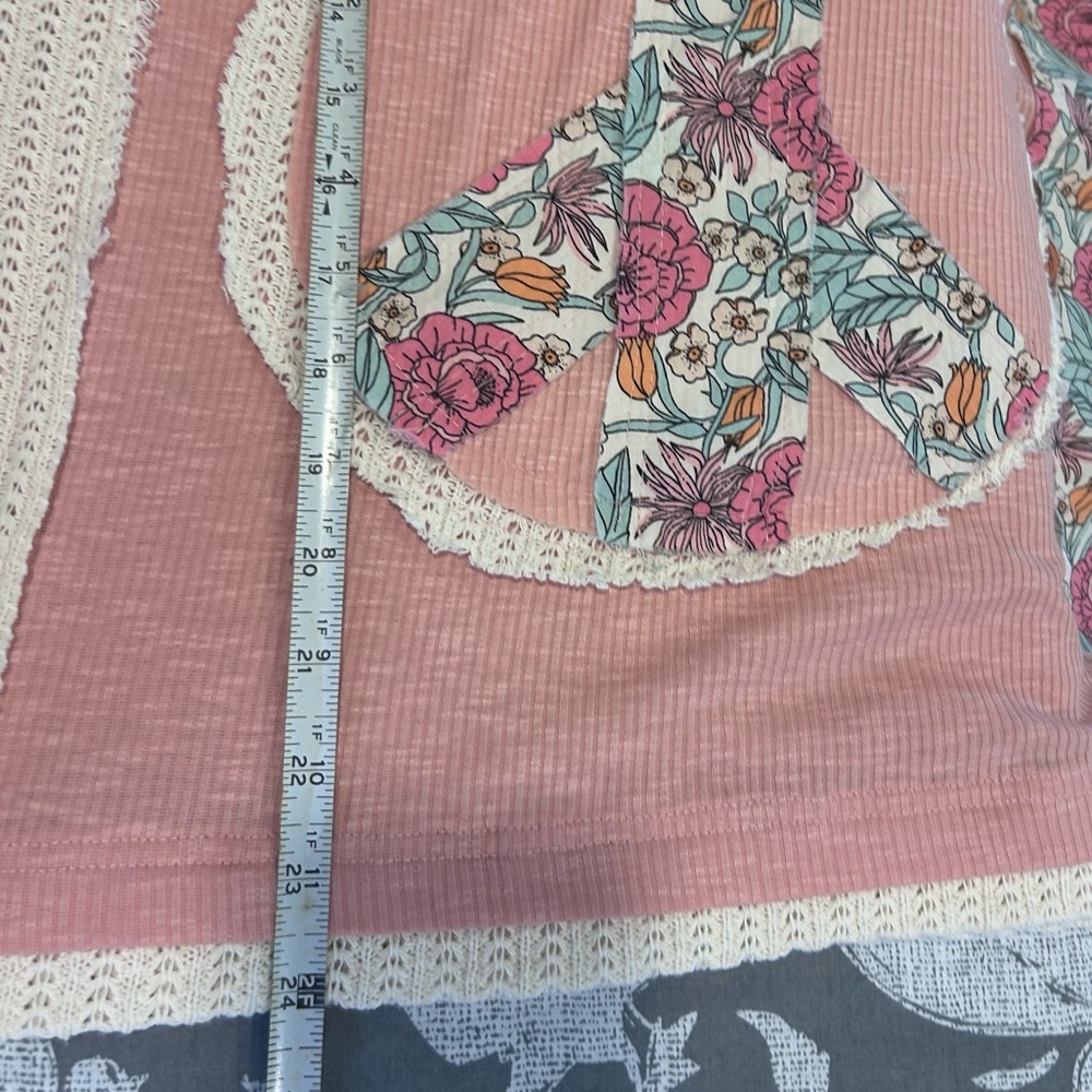 🌸”POL” NWOT Pink & Cream Floral Peace Sign Hoodie w/ Drawstring & Very Oversized - Picture 8 of 17